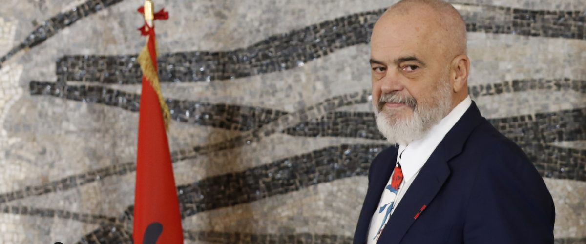 Tò, in Albania se ne infischiano delle paturnie sui migranti: Edi Rama stravince e viaggia verso la maggioranza assoluta Tò, in Albania se ne infischiano delle paturnie sui migranti: Edi Rama stravince e viaggia verso la maggioranza assoluta