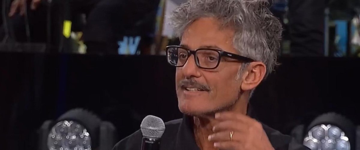 fiorello torna a radio 2 e infilza la sinistra col sarcasmo mi ha raccomandato meloni il finto audio della premier