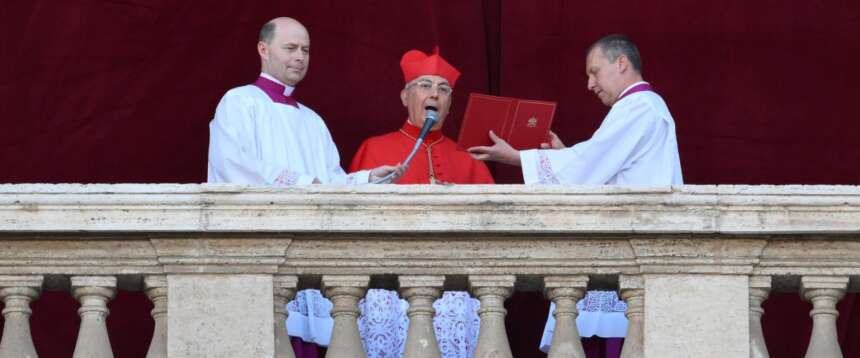 Fumata bianca: il nuovo Papa è Francis Robert Prevost Fumata bianca: il nuovo Papa è Francis Robert Prevost