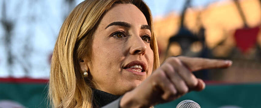 Genova, “bomba” sulle elezioni: Salis nella bufera per aver travolto una donna sulle strisce. La vittima: “Correva” Genova, “bomba” sulle elezioni: Salis nella bufera per aver travolto una donna sulle strisce. La vittima: “Correva”