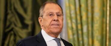 Il ministro degli esteri Russo Lavrov ha definito “irrealistici” i colloqui in Vaticano