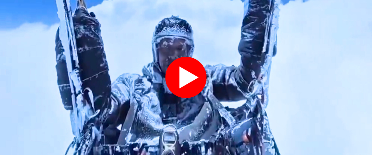 Risucchiato in alto sotto l’Everest: “parapendista” cinese resta sospeso a 8mila metri senza ossigeno, ma sopravvive Risucchiato in alto sotto l’Everest: “parapendista” cinese resta sospeso a 8mila metri senza ossigeno, ma sopravvive