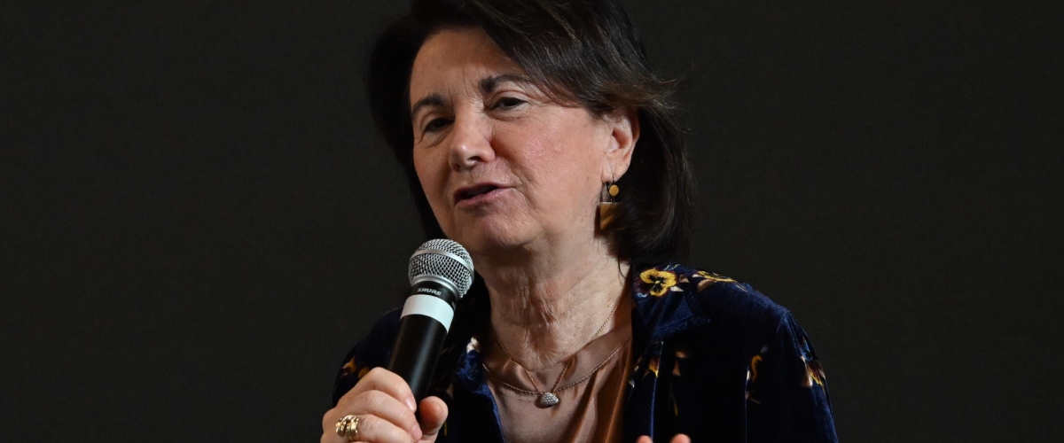 coppie lesbiche sì della consulta al riconoscimento delle due mamme roccella cancellare il papà non è un progresso