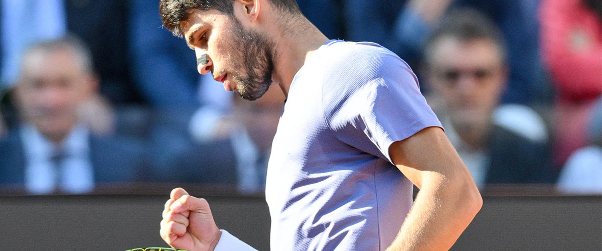 Internazionali, Sinner resiste solo un set poi Alcaraz “sfonda” e si prende Roma. Jannik: “Avrei firmato…” Internazionali, Sinner resiste solo un set poi Alcaraz “sfonda” e si prende Roma. Jannik: “Avrei firmato…”