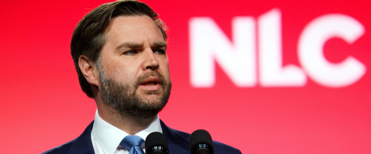 Vance: “Afd? La Germania ha ricostruito il muro di Berlino. I burocrati vogliono distruggere il partito più popolare” Vance: “Afd? La Germania ha ricostruito il muro di Berlino. I burocrati vogliono distruggere il partito più popolare”