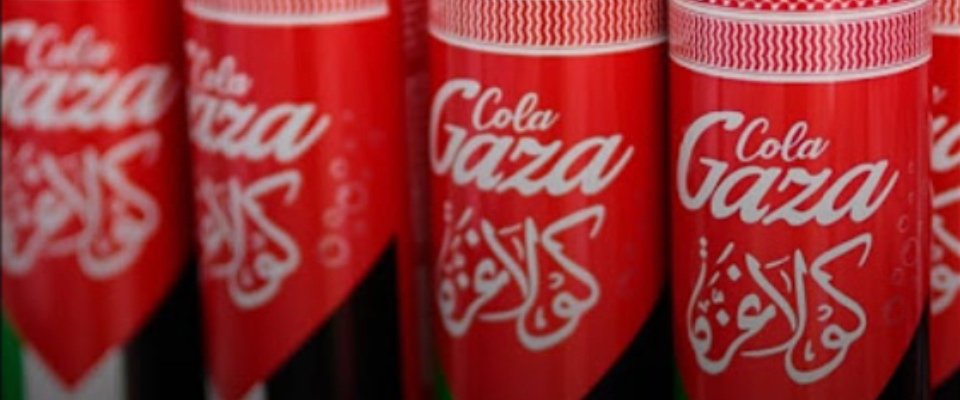 Le coop mettono in vendita la “Gaza cola” per sostenere i pro Pal. E l’indignazione diventa una macchietta… Le coop mettono in vendita la “Gaza cola” per sostenere i pro Pal. E l’indignazione diventa una macchietta…