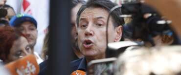 Conte il pacifinto al vertice Nato all’Aia