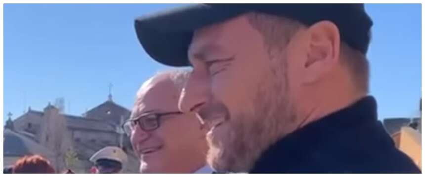 Gualtieri fa causa a Totti per un ripostiglio: dopo Ilary, per l’ex calciatore è divorzio anche col Pd Gualtieri fa causa a Totti per un ripostiglio: dopo Ilary, per l’ex calciatore è divorzio anche col Pd