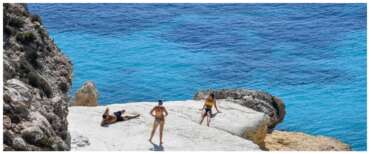 Lampedusa è un’altra cosa, grazie al governo Meloni: lunedì la delegazione di FdI sbarca sull’isola