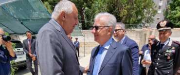il “modello Caivano” arriva a Palermo e Catania. In foto, Mantovano incontra il sindaco di Palermo Lagalla