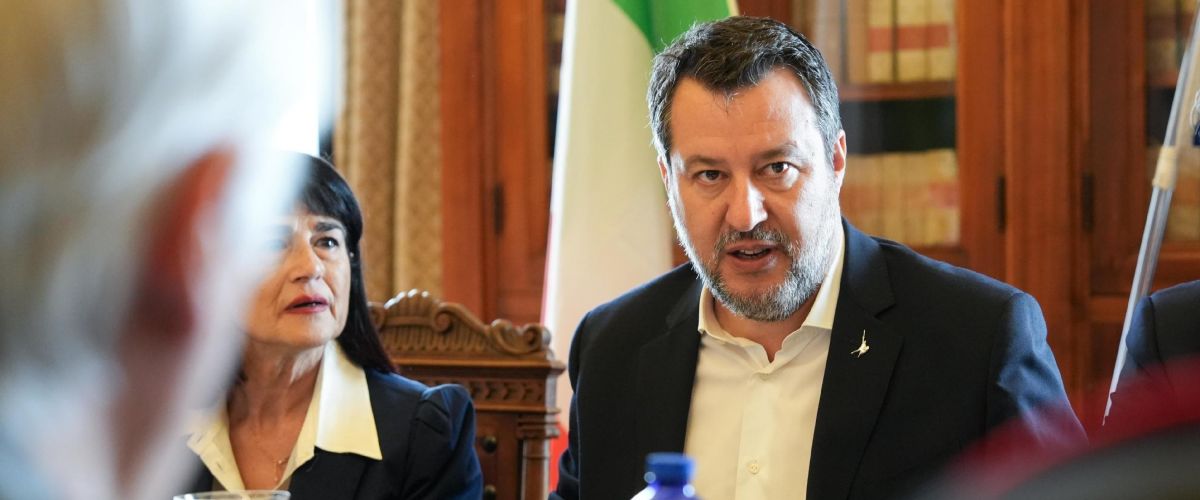 Piano casa, 660 milioni di euro per la prima fase. Salvini: «Una risposta concreta alla richiesta di nuove abitazioni a prezzi ridotti» Piano casa, 660 milioni di euro per la prima fase. Salvini: «Una risposta concreta alla richiesta di nuove abitazioni a prezzi ridotti»
