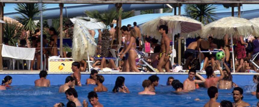 È morto il bambino di 4 anni caduto in piscina a Brescia: i genitori si erano distratti un momento È morto il bambino di 4 anni caduto in piscina a Brescia: i genitori si erano distratti un momento