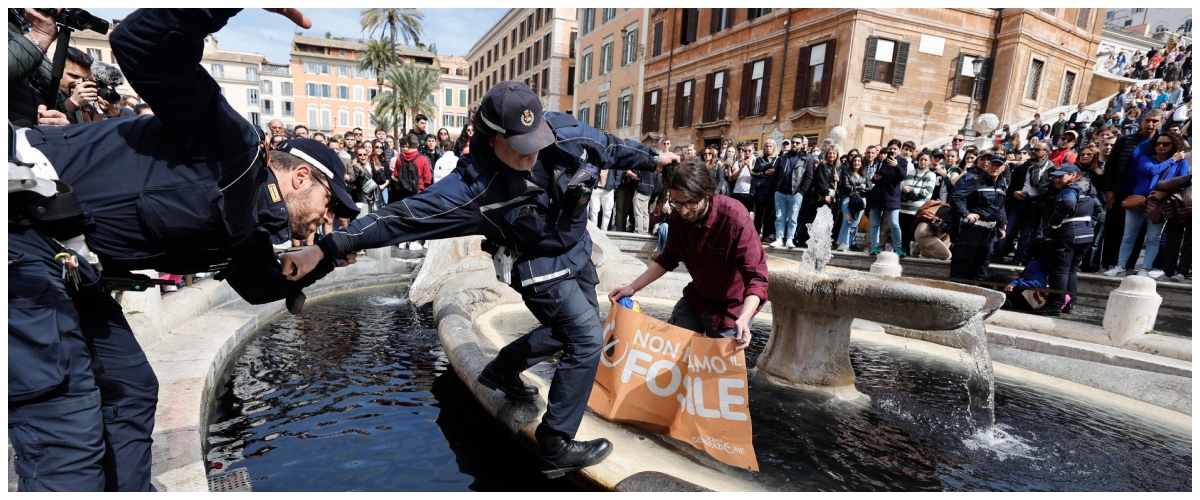 barcaccia deturpata danni per 4000 euro ma il tribunale di roma assolve i tre gretini di ultima generazione