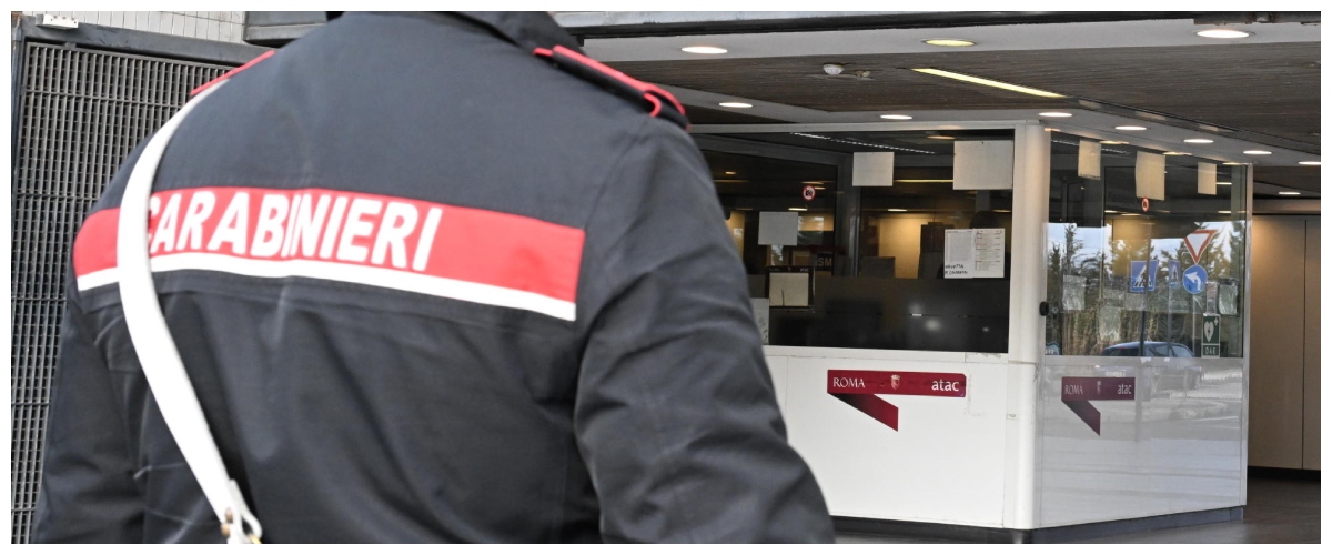 Agguato fuori dalla metro a un 19enne a Roma: “Accoltellato al petto senza motivo”. Preso il killer del benzinaio di Ardea Agguato fuori dalla metro a un 19enne a Roma: “Accoltellato al petto senza motivo”. Preso il killer del benzinaio di Ardea
