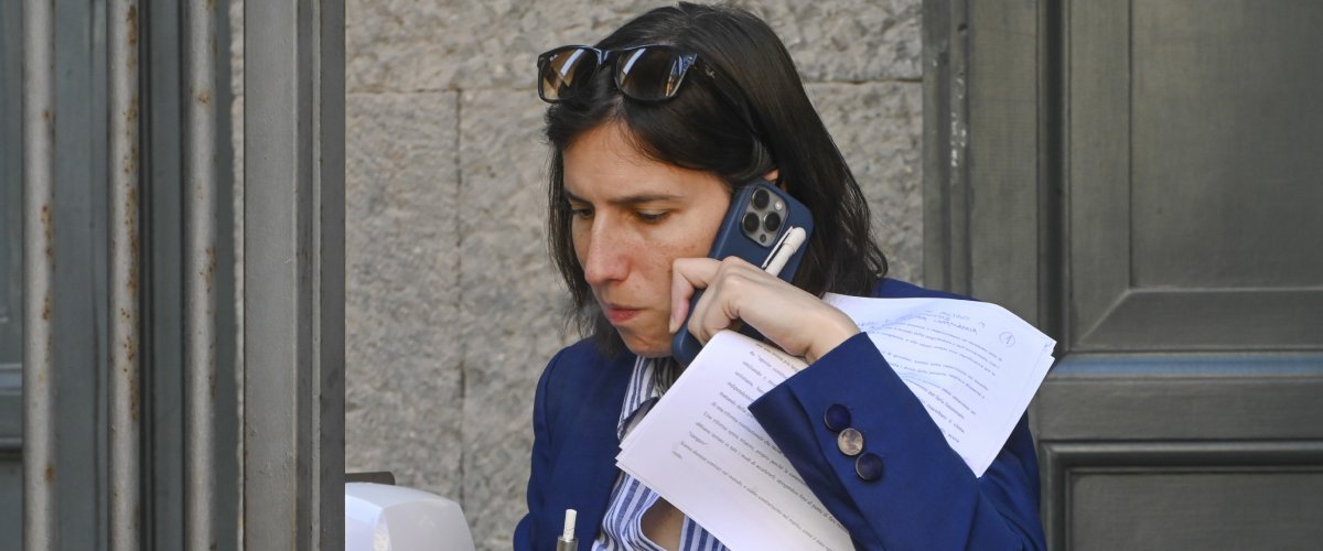 Che batosta, Elly! Il sondaggio politico di Mentana azzera tutti i sogni di gloria: tra FdI e Pd distanza sempre più ampia
