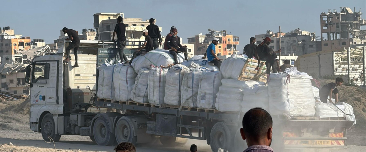 israele blocca per due giorni gli aiuti a gaza troppi rischi di sequestro da hamas ma i clan locali smentiscono