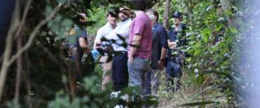 Roma, neonata di 6 mesi trovata morta a villa Pamphili sotto un cespuglio: a dare l’allarme dei passanti