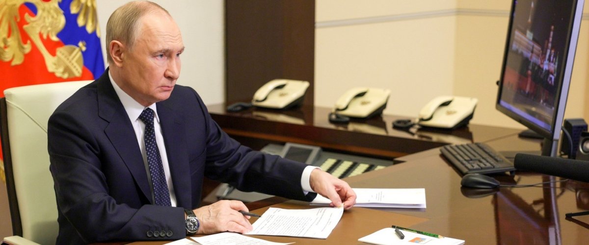 Nuovo muro di Putin contro la pace: “Ma quali colloqui, Kiev è un regime marcio e corrotto” Nuovo muro di Putin contro la pace: “Ma quali colloqui, Kiev è un regime marcio e corrotto”