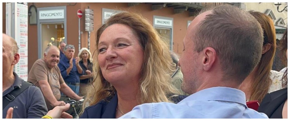 L’accusa della Procura alla sindaca Pd di Prato, Ilaria Bugetti: “Eletta grazie ai voti della massoneria” L’accusa della Procura alla sindaca Pd di Prato, Ilaria Bugetti: “Eletta grazie ai voti della massoneria”