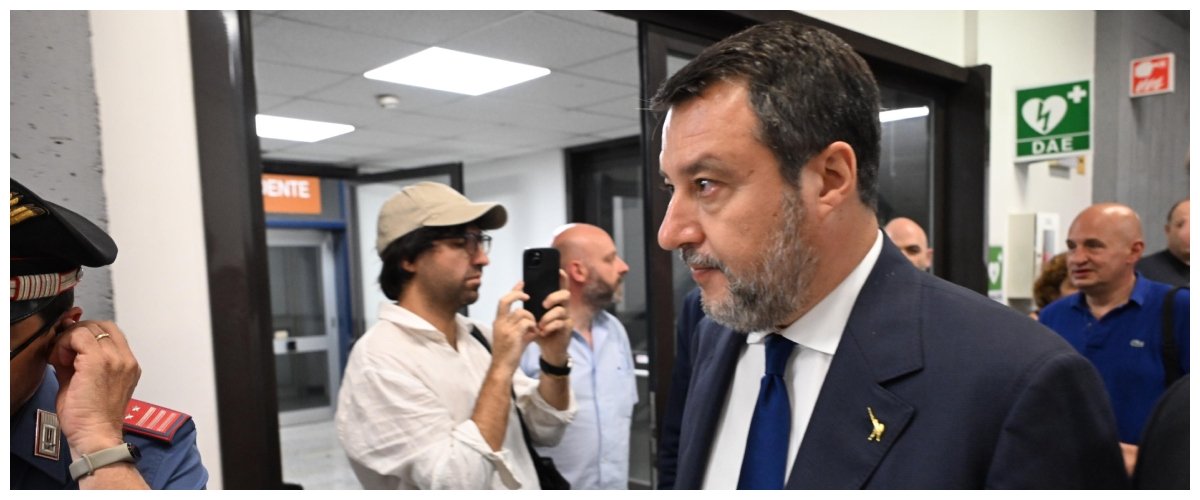 Salvini Saviano, scontro in tribunale. Lo scrittore: “Vergognati”, il ministro: “Maleducato, non ritiro la querela” Salvini Saviano, scontro in tribunale. Lo scrittore: “Vergognati”, il ministro: “Maleducato, non ritiro la querela”