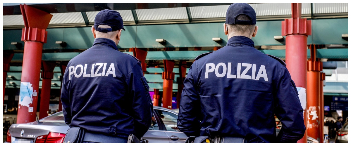 Attacco incendiario alla Polfer di Rimini: indagati e perquisiti 15 anarchici in diverse città Attacco incendiario alla Polfer di Rimini: indagati e perquisiti 15 anarchici in diverse città