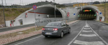Il  presidente della Regione Campania Vincenzo De Luca   partecipa  all’inaugurazione a Pozzuoli  ( Napoli ) dei tunnel di raccordo Tangenziale-Porto a Pozzuoli, conclusa con rapidi  lavori per facilitare eventuali fughe per il bradisismo dopo lavori che erano iniziati negli anni ’80 ma poi rimasti fermi per decenni.  23   gennaio   2024
ANSA/ CIRO FUSCO