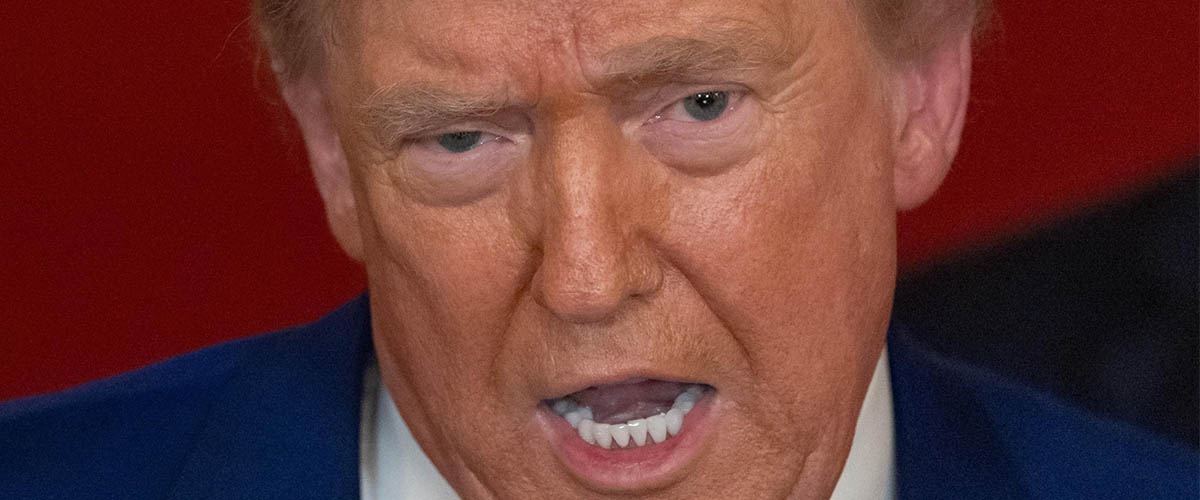 Trump festeggia il “Martello di Mezzanotte”: «Annientati i siti nucleari iraniani, un successo spettacolare» Trump festeggia il “Martello di Mezzanotte”: «Annientati i siti nucleari iraniani, un successo spettacolare»