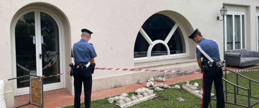 Crolla la terrazza in una villa sulla Cassia: 6 feriti. Nella stessa sede, pochi giorni prima, una festa di politici e giornalisti Crolla la terrazza in una villa sulla Cassia: 6 feriti. Nella stessa sede, pochi giorni prima, una festa di politici e giornalisti