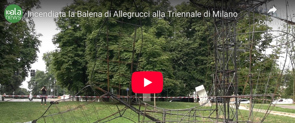 Egiziano incendia la Balena di Allegrucci alla Triennale di Milano. Giuli: “Un gesto vile e insensato” (video) Egiziano incendia la Balena di Allegrucci alla Triennale di Milano. Giuli: “Un gesto vile e insensato” (video)