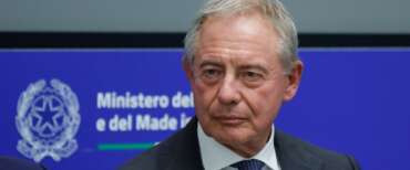 Urso: “Trasformeremo l’Ex Ilva nel più grande stabilimento siderurgico green d’Europa grazie ai forni elettrici”