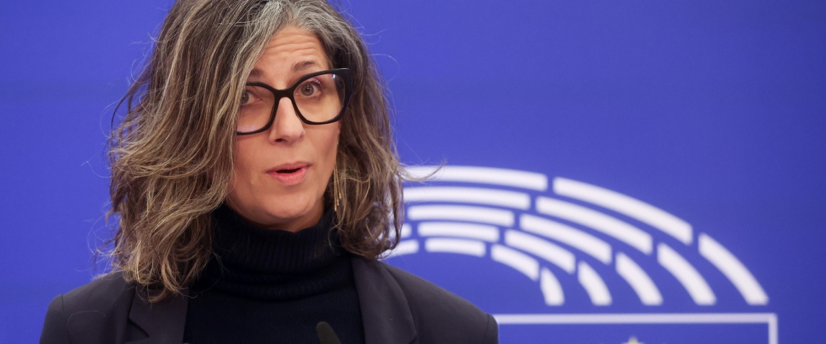 Sinistra impazzita per Francesca Albanese: “Datele il Nobel per la pace”. FdI: inadeguata e indifendibile Sinistra impazzita per Francesca Albanese: “Datele il Nobel per la pace”. FdI: inadeguata e indifendibile
