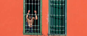 Un Imam in aiuto dei “maranza” detenuti nel Beccaria: “Per l’integrazione e la redenzione”. FdI protesta: “Un boomerang”
