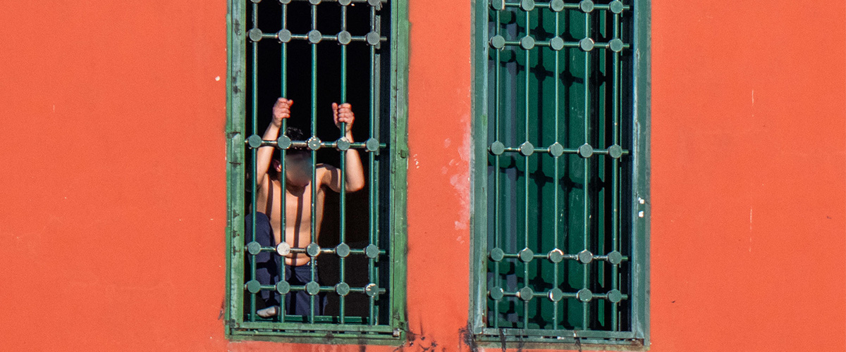 un imam in aiuto dei maranza detenuti nel beccaria per l8217integrazione e la redenzione fdi protesta un boomerang