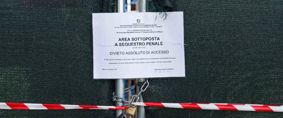 Milano, parla l’inquilino che con un esposto ha fatto partire l’inchiesta: “Le nostre vite stravolte, qualcuno se ne sarebbe accorto” Milano, parla l’inquilino che con un esposto ha fatto partire l’inchiesta: “Le nostre vite stravolte, qualcuno se ne sarebbe accorto”