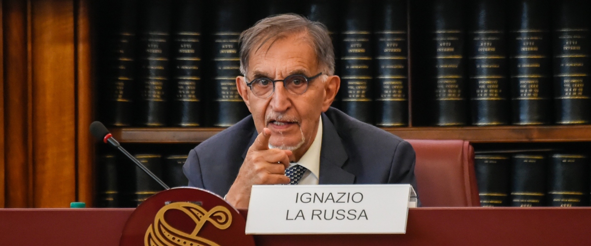 Carceri, La Russa: “Penso a un provvedimento bipartisan. Alemanno mi scrive continuamente” Carceri, La Russa: “Penso a un provvedimento bipartisan. Alemanno mi scrive continuamente”