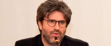 Chi è il giornalista italiano arrestato per estorsione a un sindaco. Simulava anche falsi attentati di camorra