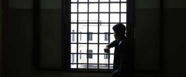 Radicalizzazione islamica in cella, l’esperta: “Violenza e ricatti nelle carceri minorili aumentano il rischio”