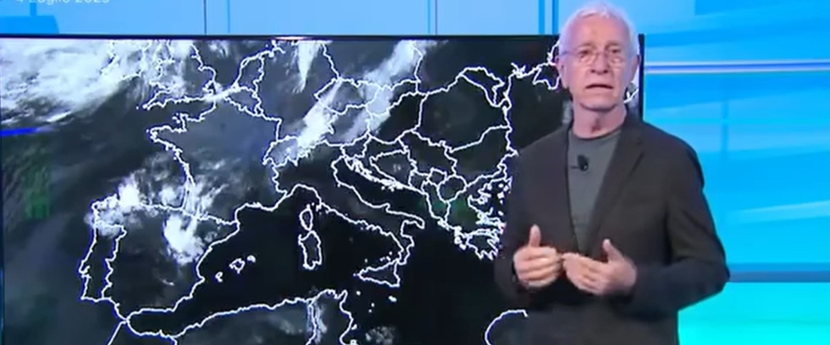Clima, Sottocorona stronca gli apocalittici: “Non è vero che ci sono 40 gradi. La temperatura ‘percepita’ è un falso” (video) Clima, Sottocorona stronca gli apocalittici: “Non è vero che ci sono 40 gradi. La temperatura ‘percepita’ è un falso” (video)