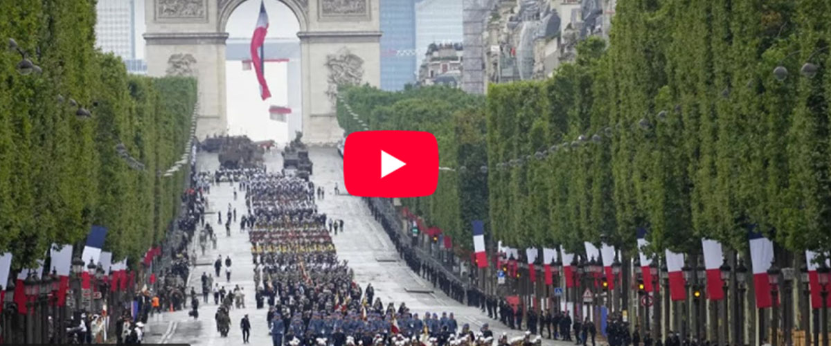 Macron celebra la Rivoluzione francese con uno show da super potenza militare ma pochi teppisti gli rovinano la festa Macron celebra la Rivoluzione francese con uno show da super potenza militare ma pochi teppisti gli rovinano la festa