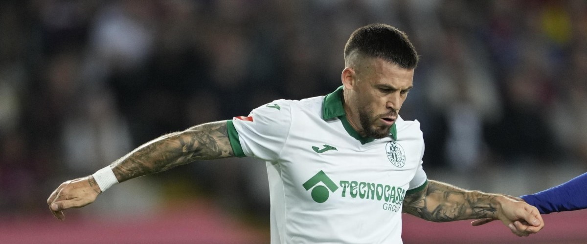Calcio, l’ex giocatore della Roma Carles Pérez finisce in ospedale per il morso di un cane ai genitali Calcio, l’ex giocatore della Roma Carles Pérez finisce in ospedale per il morso di un cane ai genitali