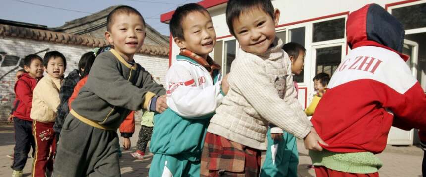 Bonus bebè in Cina, Pechino promette l’assegno per i bimbi sotto ai 3 anni. Il derby con l’India sulla natalità Bonus bebè in Cina, Pechino promette l’assegno per i bimbi sotto ai 3 anni. Il derby con l’India sulla natalità