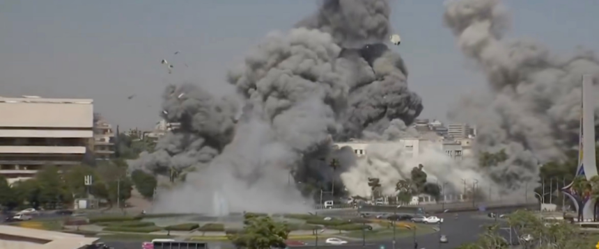 Israele bombarda Damasco