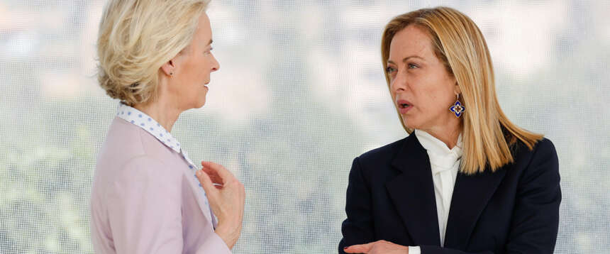 Dazi, Meloni zittisce la sinistra: “Una guerra con gli Usa renderebbe la Ue più debole”. Von der Leyen: “Sospesi i contro-dazi” Dazi, Meloni zittisce la sinistra: “Una guerra con gli Usa renderebbe la Ue più debole”. Von der Leyen: “Sospesi i contro-dazi”