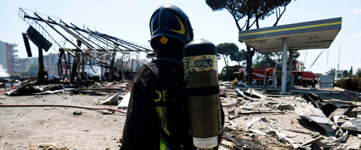Esplosione a Roma, è morto uno dei feriti più gravi: Claudio Ercoli aveva 67 anni. Ora nel fascicolo entra l’omicidio colposo Esplosione a Roma, è morto uno dei feriti più gravi: Claudio Ercoli aveva 67 anni. Ora nel fascicolo entra l’omicidio colposo