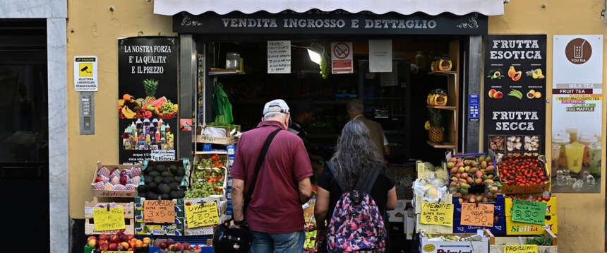 Istat, cresce la fiducia dei consumatori italiani ma la spada di Damocle dei dazi scoraggia le imprese