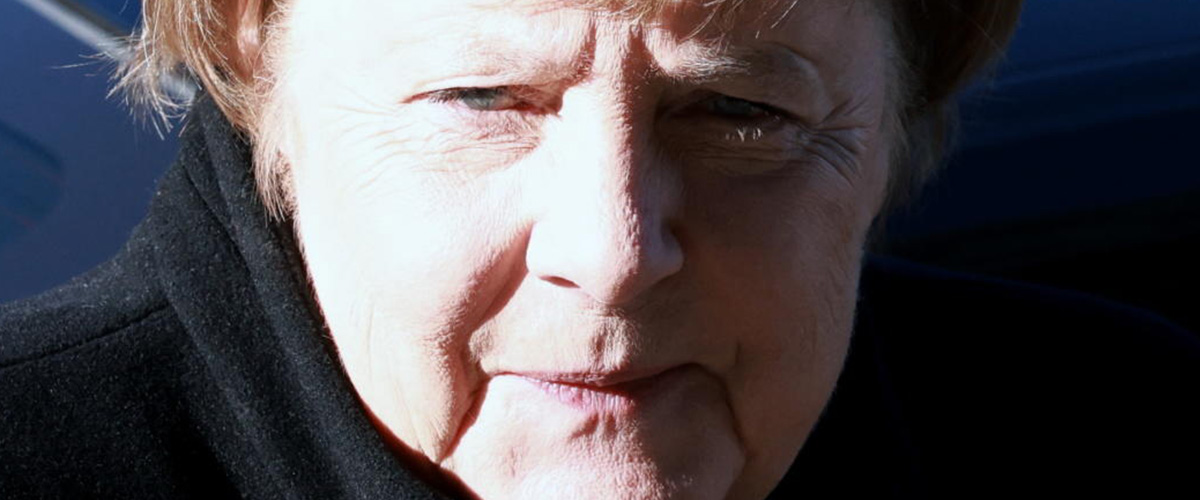 angela amp demone sui migranti la furia della merkel contro il cancelliere merz che copia la destra8230