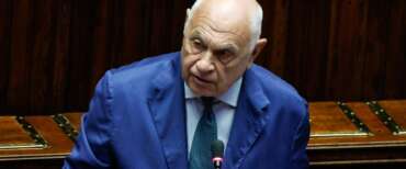 Nordio spiazza le sinistre e cita Churchill: “Dimettermi?  È solo un vostro desiderio. Su Almasri ho già detto tutta la verità”