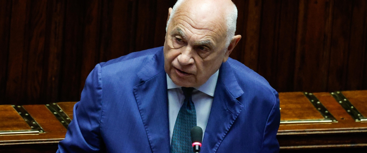 Nordio spiazza le sinistre e cita Churchill: “Dimettermi? È solo un vostro desiderio. Su Almasri ho già detto tutta la verità” Nordio spiazza le sinistre e cita Churchill: “Dimettermi? È solo un vostro desiderio. Su Almasri ho già detto tutta la verità”