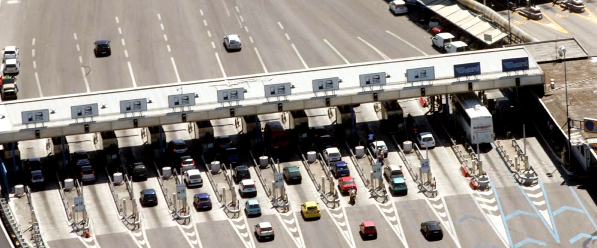 Pedaggi autostradali, stop agli aumenti: FdI e Lega disinnescano le polemiche e zittiscono l’opposizione Pedaggi autostradali, stop agli aumenti: FdI e Lega disinnescano le polemiche e zittiscono l’opposizione