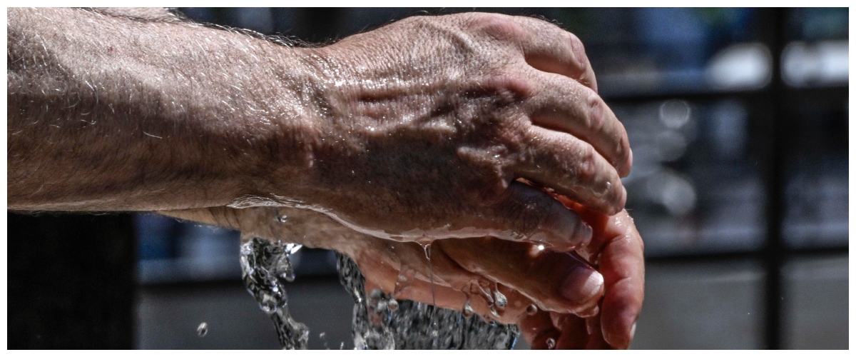 Caldo record, temperature fino a 40 gradi e due morti in spiaggia. Allarme siccità ma fiumi e laghi resistono, da sabato la tregua